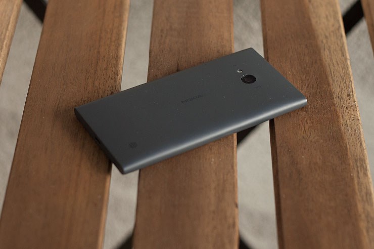 Nokia-Lumia-735-recenzija-iz-ruke-hands-on-review-1.jpg